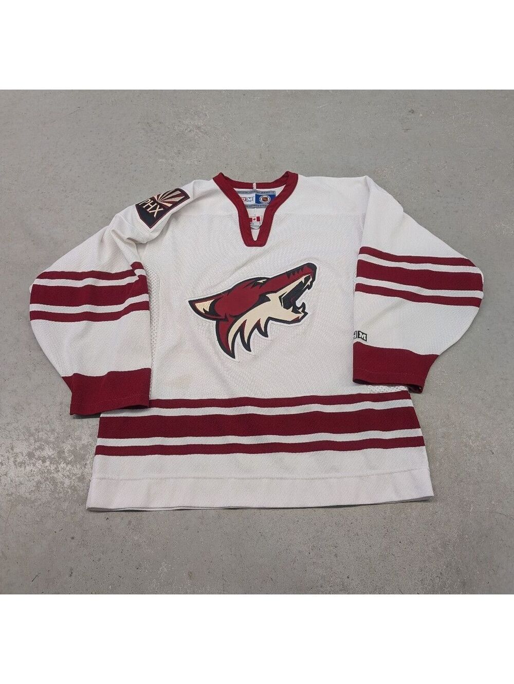 Vintage Y2K Phoenix Coyotes CCM NHL Hockey Jersey White Red